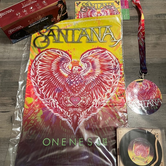 Santana VIP package with Bluetooth speaker - Picture 1 of 6